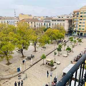 https://apartamentos-alcazaba.1costadelsol.com